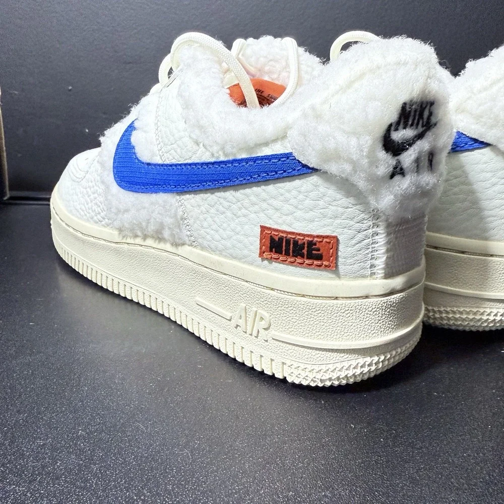 Nike Air Force 1 '07 Womens Size 5 White Sherpa Fleece DO6680-100‎ Blue Coconut